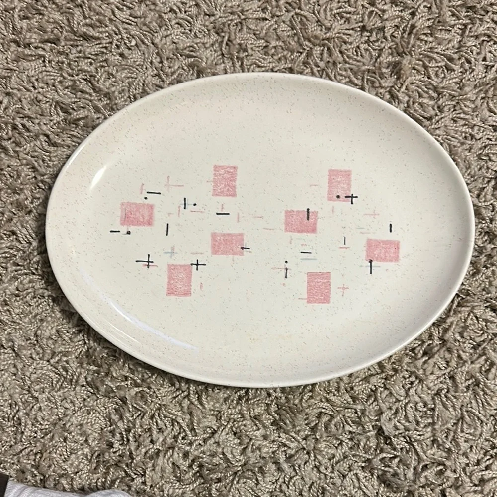 VTG Vernon Ware by Metlox Pink Geometric Pattern Plate - Picture 2 of 9